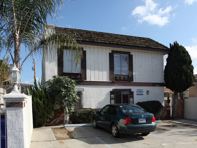 3741 Marlborough Ave in San Diego, CA - Building Photo - Building Photo