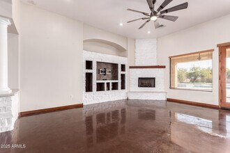 16433 W Hilton Ave in Goodyear, AZ - Building Photo - Building Photo