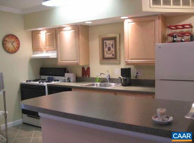 111 Hessian Hills Ridge in Charlottesville, VA - Building Photo - Building Photo