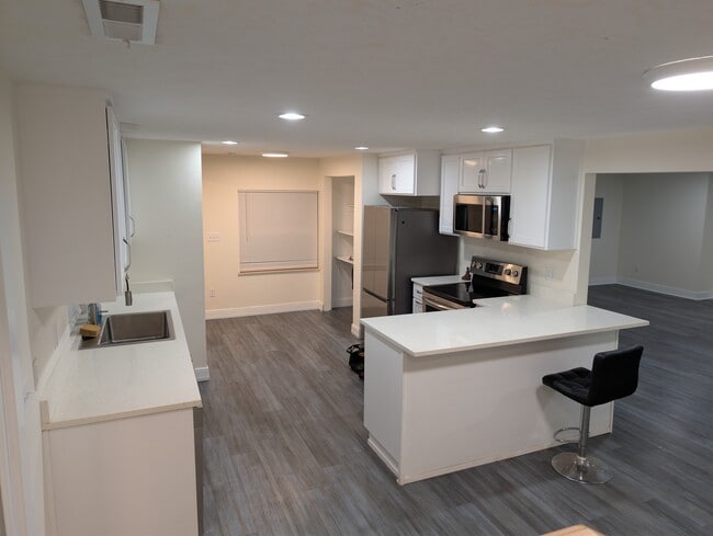 3603 Sunnyview Rd NE in Salem, OR - Building Photo - Building Photo