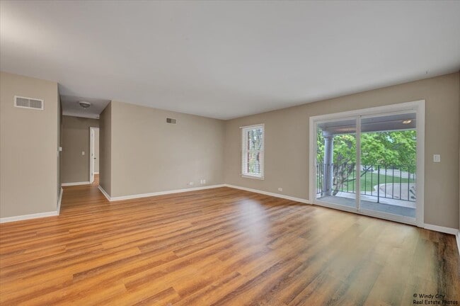 520 Shorely Dr in Barrington, IL - Building Photo - Building Photo