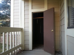8335 Fairmount Dr in Denver, CO - Building Photo - Building Photo