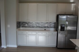 1324 Eton Wy in Avon, IN - Building Photo - Building Photo