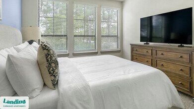 21201 Emerald Mist Pkwy, Unit 327 in Spring, TX - Building Photo - Building Photo