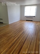 425 W Bancroft St in Toledo, OH - Building Photo - Building Photo