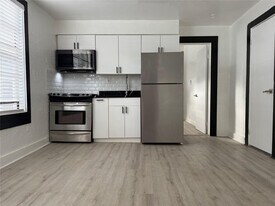 1947 Madison St in Hollywood, FL - Building Photo