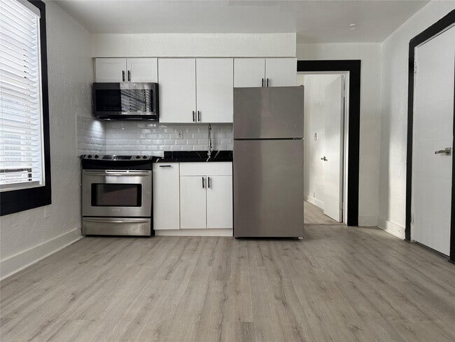 property at 1947 Madison St