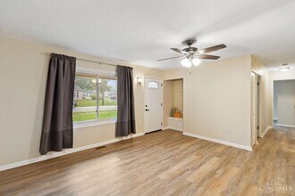 1420 Broadview Ct in Mason, OH - Foto de edificio - Building Photo