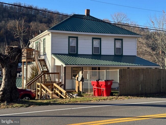 property at 8 Chapman St