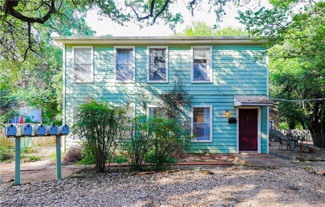 1305 Lorrain St in Austin, TX - Building Photo - Building Photo
