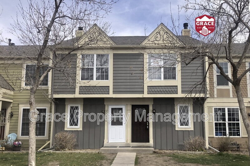 2224 S Jasper Way in Aurora, CO - Building Photo