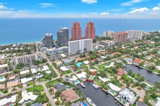 2212 NE 32nd Ave in Fort Lauderdale, FL - Building Photo - Building Photo