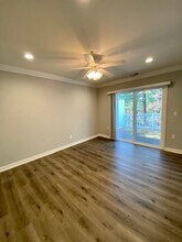 146 Lake Pointe Dr in Middle Island, NY - Building Photo - Building Photo