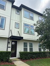 7652 Nemours Pkwy in Orlando, FL - Building Photo - Building Photo