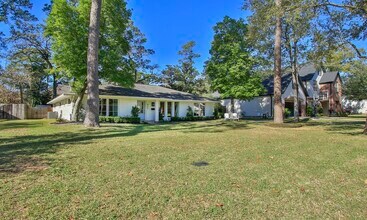 827 St George Ln in Houston, TX - Building Photo - Building Photo