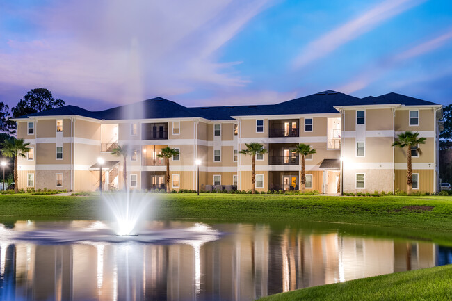 Eagle Landing Apartments in Daytona Beach, FL - Building Photo - Building Photo