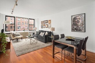 200 W 79th St in New York, NY - Building Photo - Building Photo