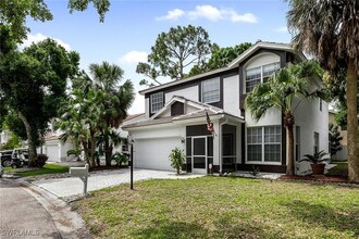 12550 Eagle Pointe Cir in Ft. Myers, FL - Building Photo - Building Photo