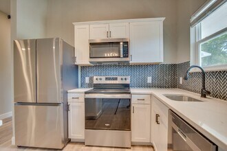 203 S L St in Pensacola, FL - Building Photo - Building Photo