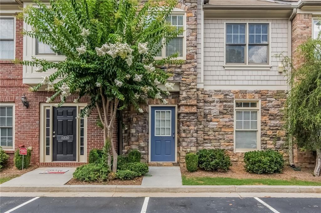 1222 Harris Commons Pl in Roswell, GA - Building Photo