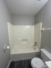 6802 Tiki Ln in Pensacola, FL - Building Photo - Building Photo