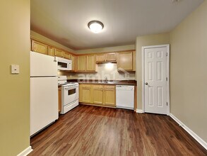 71 Wolf Creek Ln in Lillington, NC - Building Photo - Building Photo