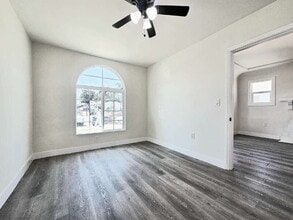 1129 W 109th Pl in Los Angeles, CA - Building Photo - Building Photo