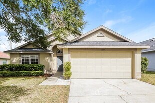 1035 Pine St in Apopka, FL - Building Photo