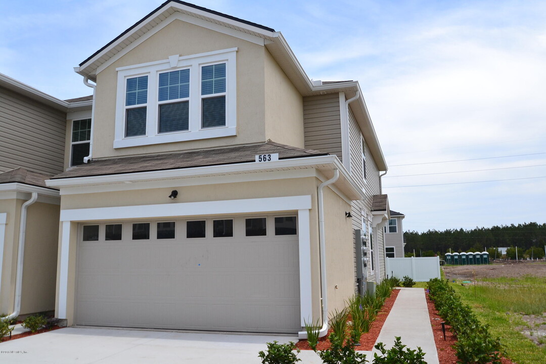 563 Ryker Way in Orange Park, FL - Building Photo