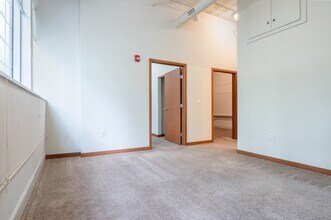 Elementary School Apartments in Schofield, WI - Foto de edificio - Interior Photo