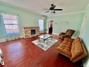 9 S Missouri Ave in Mercedes, TX - Building Photo - Building Photo