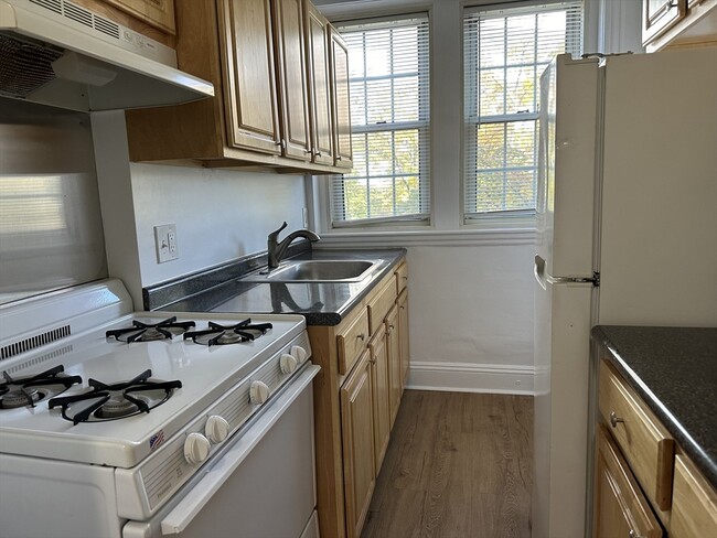 2 Craigie St, Unit #36 in Cambridge, MA - Building Photo - Building Photo