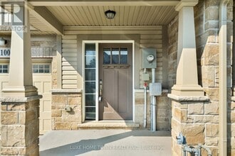 100 Monarch St in Welland, ON - Building Photo - Building Photo