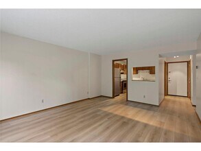 210 W Grant St in Minneapolis, MN - Building Photo - Building Photo
