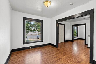 2624 E Boone Ave in Spokane, WA - Building Photo - Building Photo
