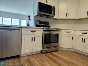 2500 E Las Olas Blvd in Fort Lauderdale, FL - Building Photo - Building Photo