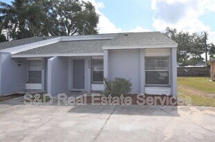 1804 Crystal Grove Dr in Lakeland, FL - Building Photo