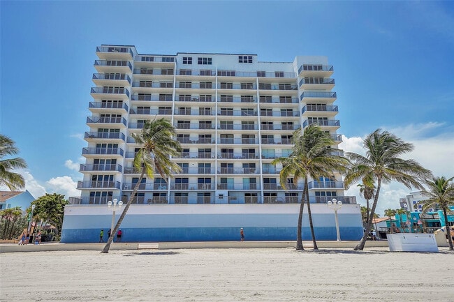 400 N Surf Rd in Hollywood, FL - Building Photo - Building Photo