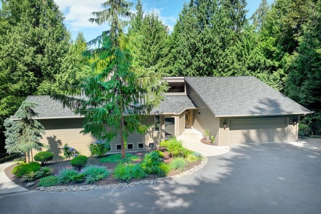 property at 19622 SE 19th St