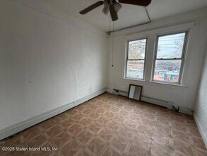202 Bay St in Staten Island, NY - Building Photo - Building Photo