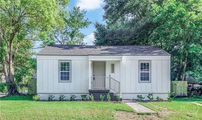 property at 2152 Mississippi Ave