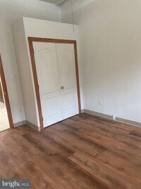 1833 W Lexington St photo'