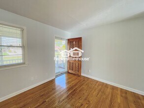 712 Woodstock Rd in Virginia Beach, VA - Building Photo - Building Photo