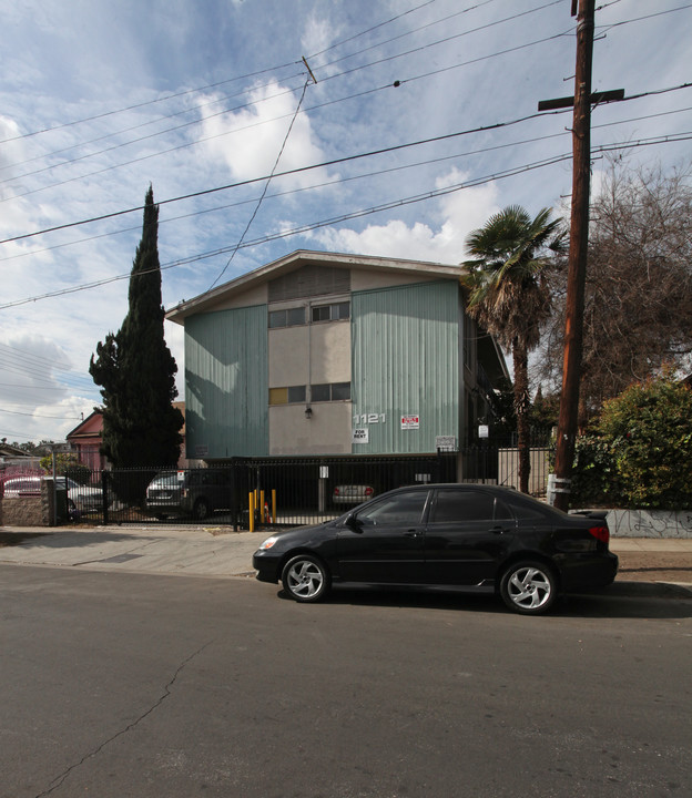 1121-1125 N Westmoreland Ave in Los Angeles, CA - Building Photo