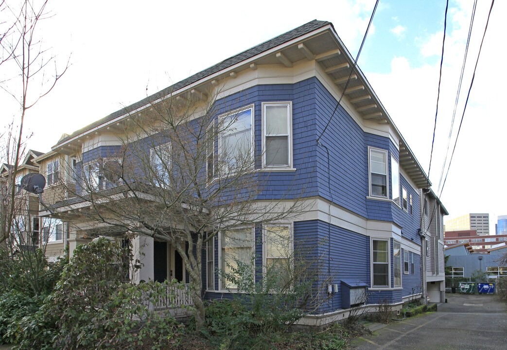 825-829 13th Ave in Seattle, WA - Building Photo