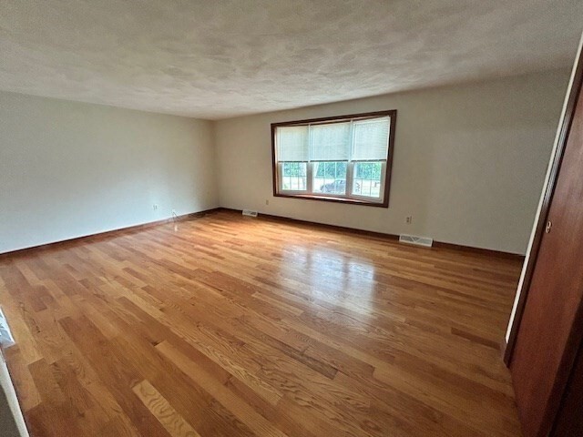 362 Plymouth St in Bridgewater, MA - Building Photo - Building Photo
