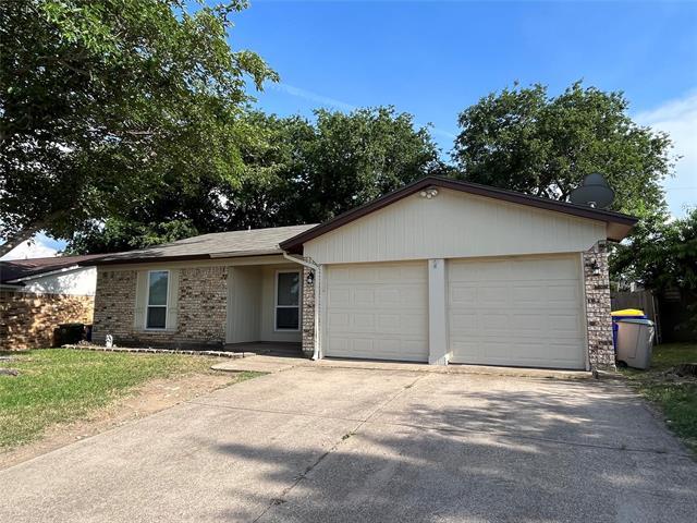 6416 Stardust Dr S in Watauga, TX - Building Photo - Building Photo