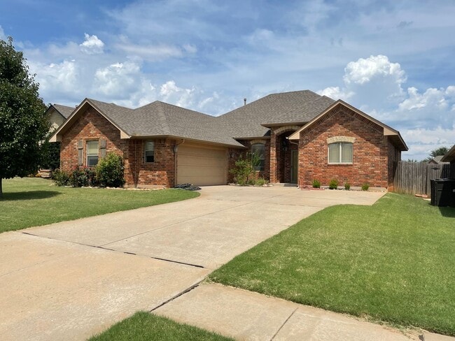 property at 2705 SE 39th St