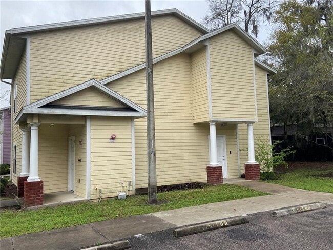 1573 NW 29 Rd in Gainesville, FL - Building Photo - Building Photo
