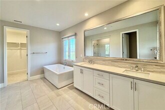 115 Locanda in Irvine, CA - Building Photo - Building Photo